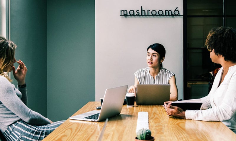 discussing about fish pasal